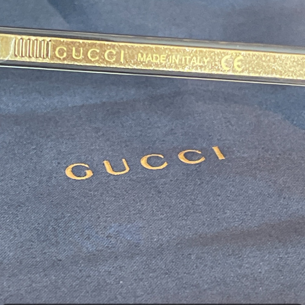 Gucci Sunglasses - Picture 6 of 7